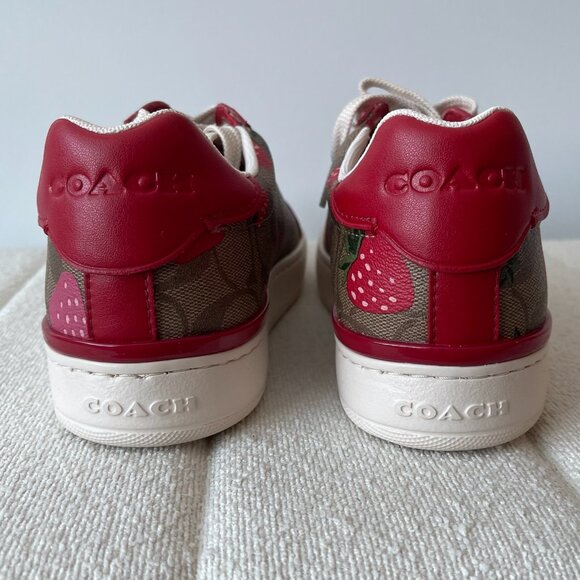 Coach Clip Low Top Sneaker In Signature Canvas With Wild Strawberry Print - Picture 5 of 11
